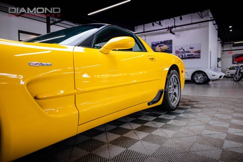 Used 2002 Chevrolet Corvette Z06 w/ Memory Pkg image 9