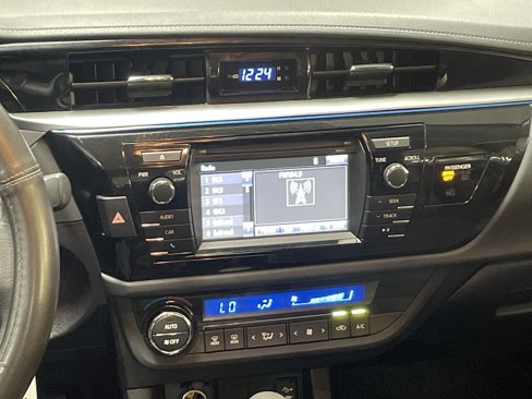 Used 2016 Toyota Corolla S image 31