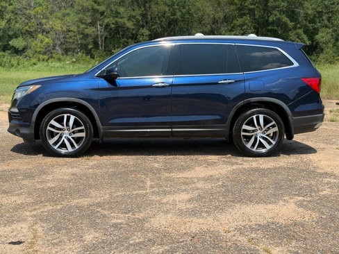 Used 2018 Honda Pilot Touring image 2