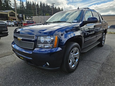 Used 2011 Chevrolet Avalanche LT image 6