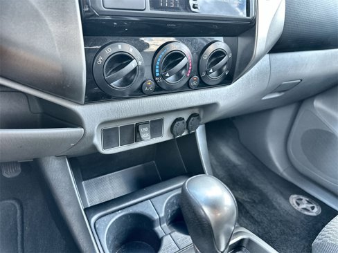 Used 2014 Toyota Tacoma PreRunner image 27