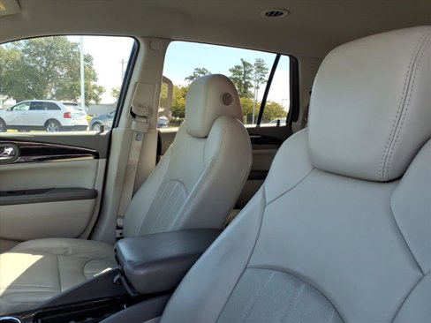 Used 2016 Buick Enclave Leather image 18