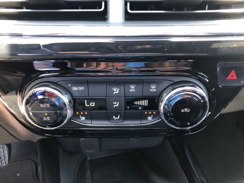 New 2025 Chevrolet Trax RS w/ Sunroof Package image 26