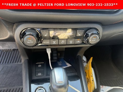 Used 2021 Nissan Kicks SR w/ SR Premium Package image 16