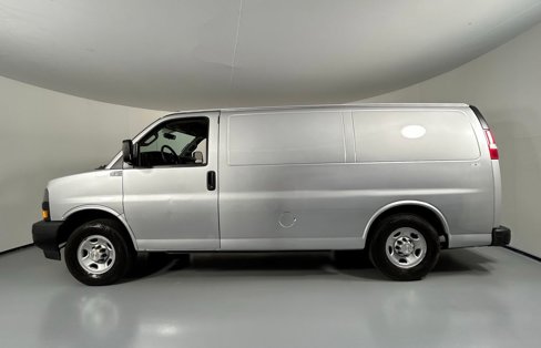 Used 2019 Chevrolet Express 2500 image 4