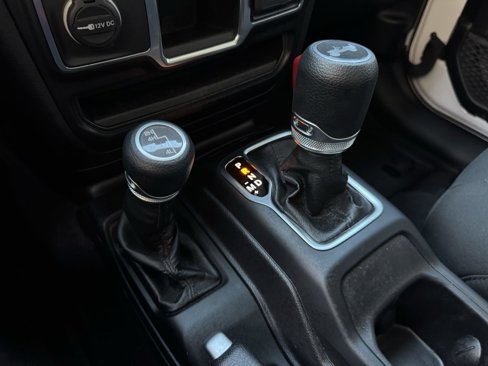 Used 2021 Jeep Wrangler Sport image 24