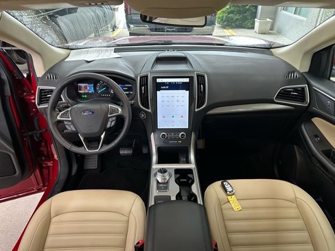 Used 2024 Ford Edge SEL w/ Convenience Package image 29