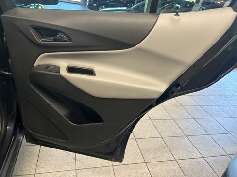 Used 2021 Chevrolet Equinox LT image 20