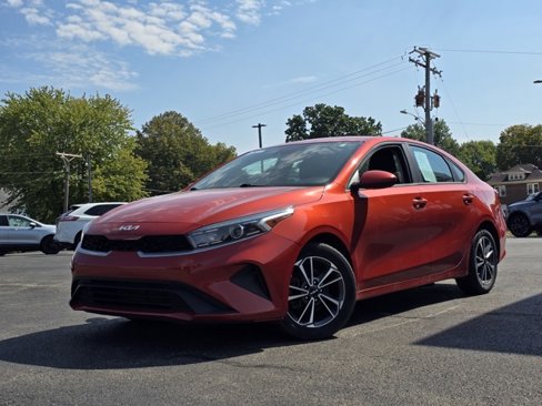 Used 2022 Kia Forte LXS image 3