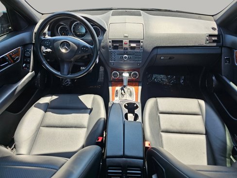 Used 2010 Mercedes-Benz C 300 4MATIC Sedan image 2