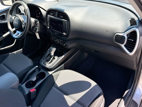 Used 2024 Kia Soul LX w/ Option Group 015 image 26