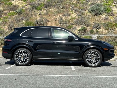 Used 2021 Porsche Cayenne image 9