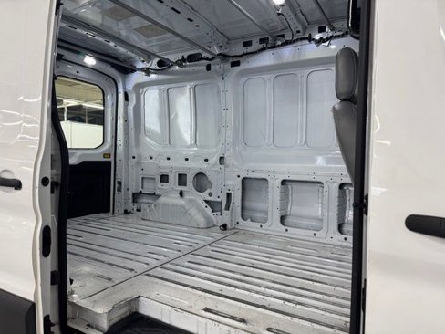 Used 2019 Ford Transit 250 130 Medium Roof image 4