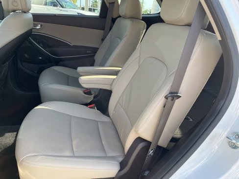 Used 2018 Hyundai Santa Fe Limited image 18