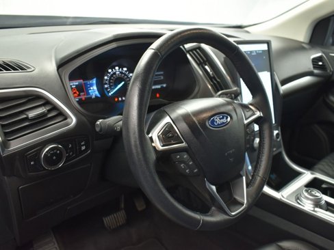Used 2024 Ford Edge Titanium image 12