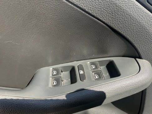 Used 2012 Volkswagen Jetta SE image 9