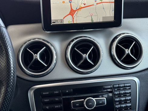 Used 2015 Mercedes-Benz GLA 250 4MATIC image 45