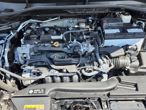 Used 2022 Toyota Corolla Cross XLE image 19