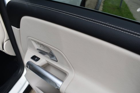 Used 2021 Mercedes-Benz GLB 250 4MATIC w/ Premium Package image 28