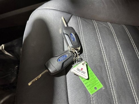 Used 2014 Ford Fusion SE w/ Equipment Group 202A image 28