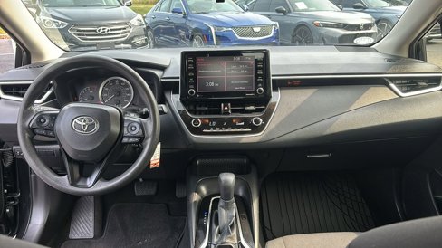 Used 2021 Toyota Corolla LE image 12
