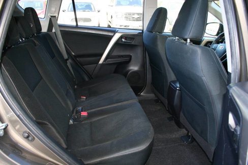 Used 2015 Toyota RAV4 XLE image 26