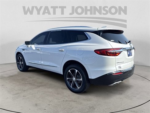 Used 2021 Buick Enclave Essence w/ Sport Touring Edition image 3