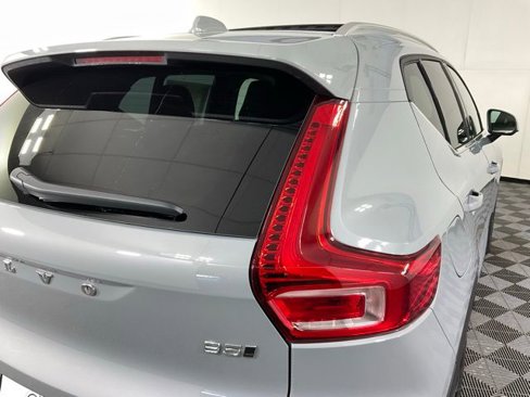 New 2025 Volvo XC40 B5 Core w/ Climate Package image 8