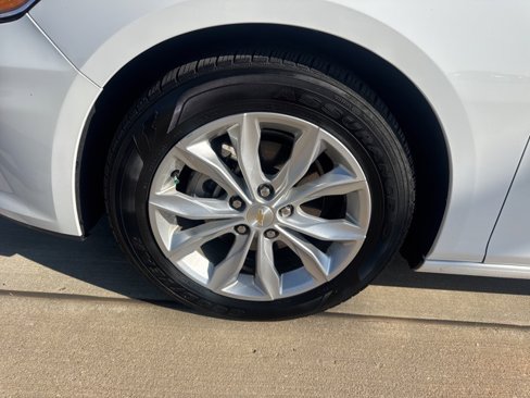 Used 2024 Chevrolet Malibu LT image 9
