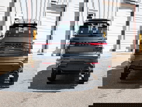 New 2026 Porsche Macan image 6