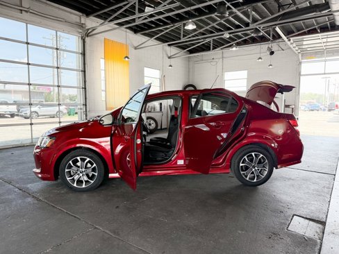 Used 2020 Chevrolet Sonic LT w/ Convenience Package image 18