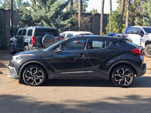 Used 2019 Toyota C-HR Limited image 6