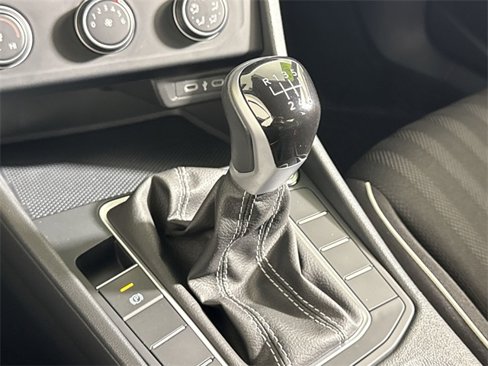 Used 2024 Volkswagen Jetta Sport image 24