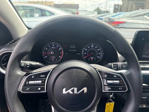 Used 2022 Kia Forte LXS image 31