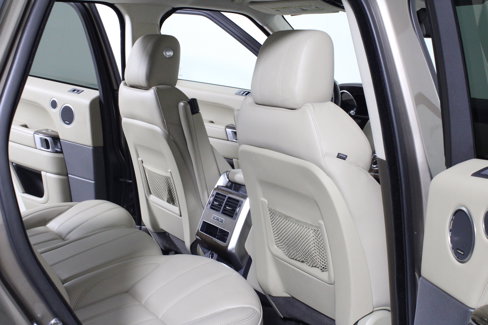 Used 2015 Land Rover Range Rover Sport HSE image 11