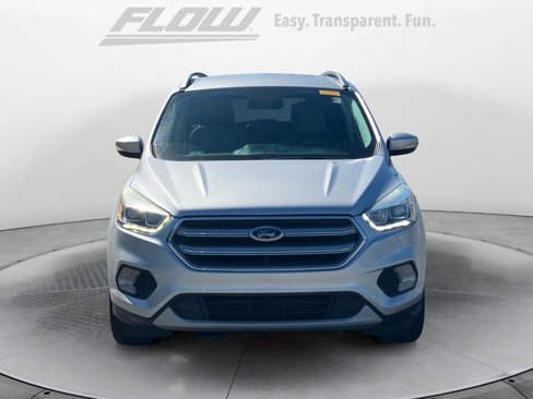 Used 2017 Ford Escape Titanium image 2