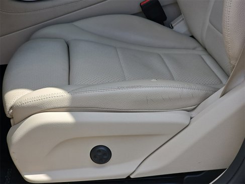 Used 2021 Mercedes-Benz GLC 300 4MATIC image 29