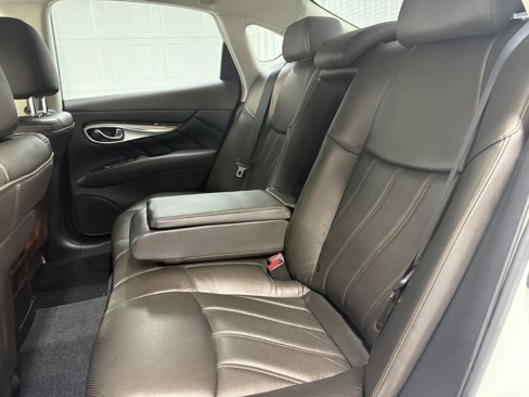Used 2011 INFINITI M56 x w/ Deluxe Touring Pkg image 28