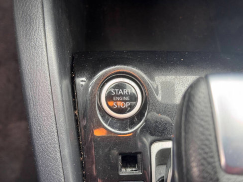Used 2021 Nissan Versa SV image 13