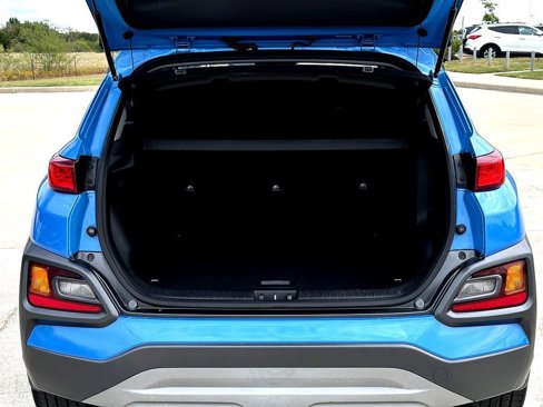 Used 2021 Hyundai Kona Limited w/ Cargo Package image 31