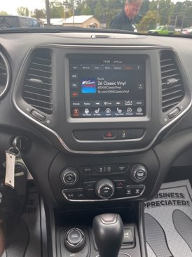 Used 2022 Jeep Cherokee Latitude image 8