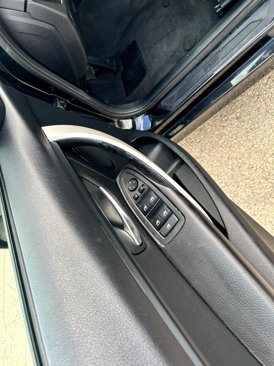 Used 2015 BMW 320i xDrive Sedan image 9