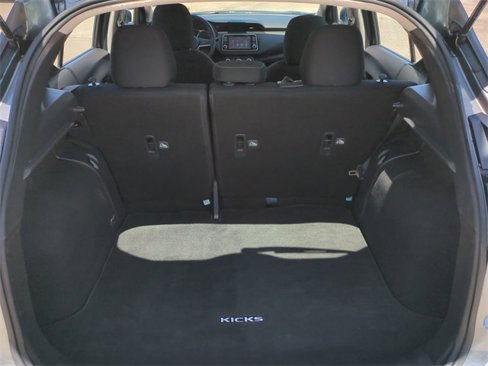 Used 2021 Nissan Kicks S image 13