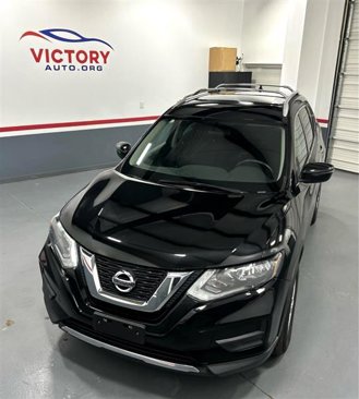 Used 2017 Nissan Rogue SV image 1