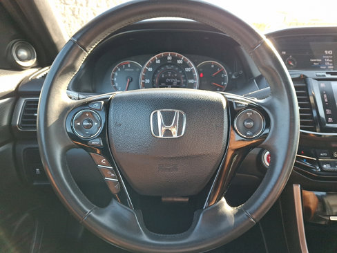 Used 2017 Honda Accord EX-L image 18