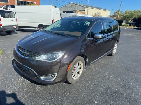 Used 2018 Chrysler Pacifica Limited w/ Advanced Safetytec Group image 7