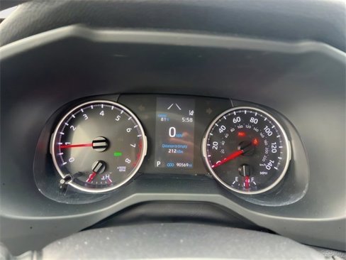 Used 2019 Toyota RAV4 XLE image 11
