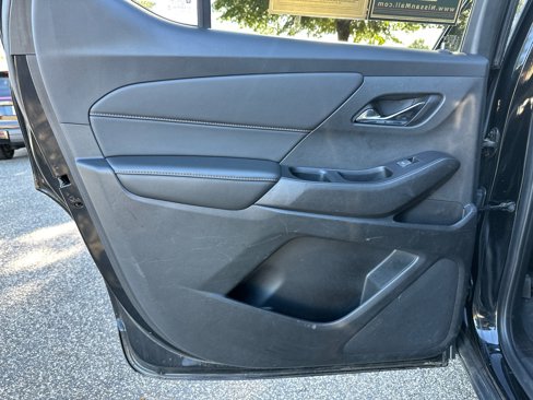 Used 2020 Chevrolet Traverse LT image 23
