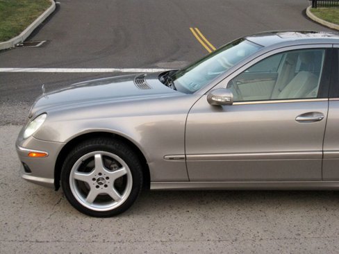 Used 2006 Mercedes-Benz E 350 Sedan image 7