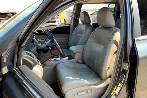 Used 2012 Toyota Highlander Limited image 7